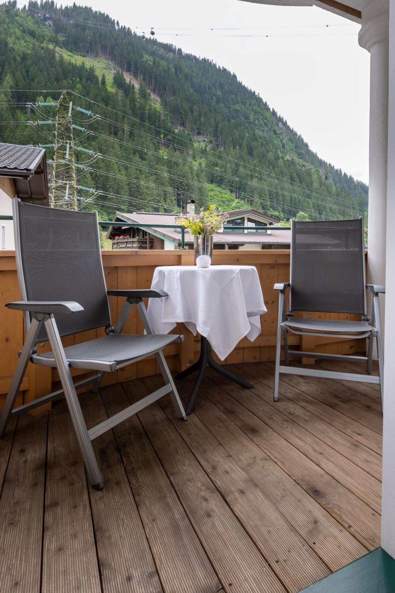 Hotel St. Georg Mayrhofen Bagian luar foto